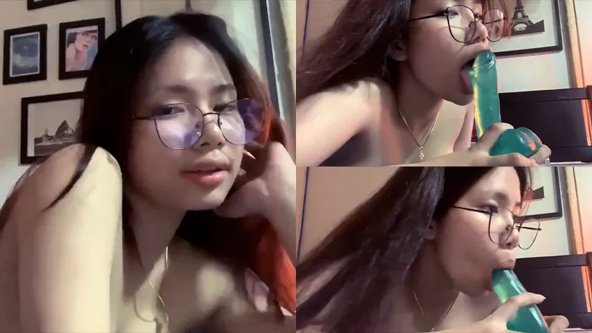 ABG Cindo Masih Gadis Ngemut Dildo
