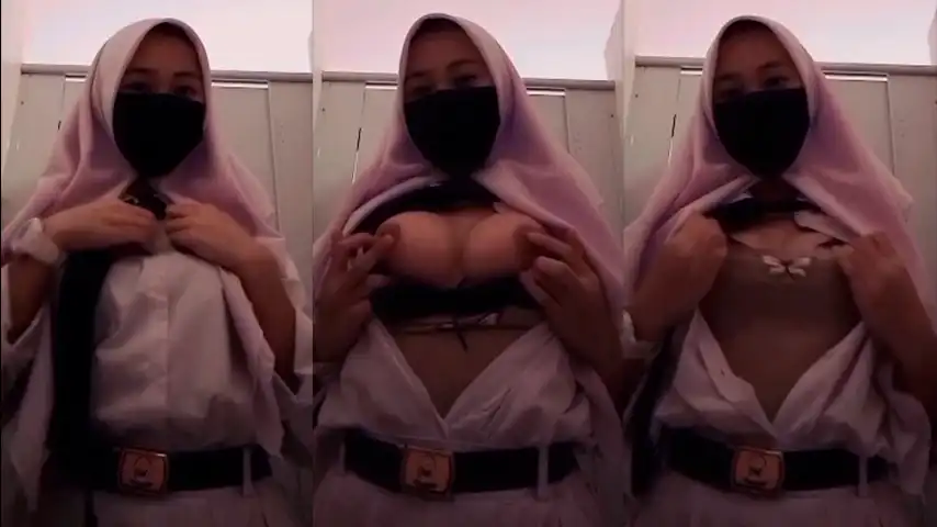 Gadis Jilbab Masih SMP Pap Tetek